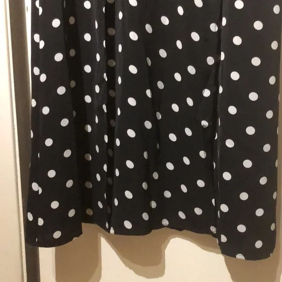 Robe - Picture 2 of 2